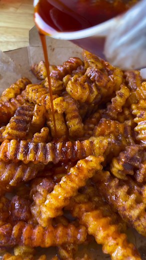 HOT Fries anyone? 🥵 #chickenfire #ArbysDiabloDare #foodtiktok #eatchickenfire #sauce #fries