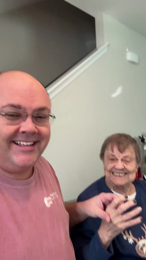 843K views · 35K reactions | SNS nails can help with skin picking. #alzheimers #ENDALZ #alzheimersawareness #alzheimersdisease #SNS #snsnails | Joshua Pettit | Facebook