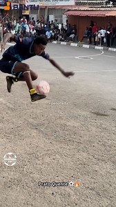 15K reactions · 476 shares | Skills & Dribbles Humilhantes ⚽️ . . . . . . #skills #dribles #football #futebol #footballskills #futebolderua #futsal #streetfootball | Pelotada Ofc | Facebook