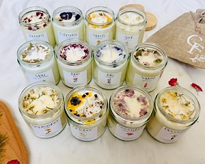 Hand-poured Birth Month Soy Candles | Real Dried Flowers and Leaves | Glass Jar With Bamboo Lid | Personalized Gift | Gift for Her - Etsy
