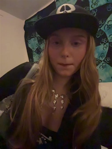 Angelina (@jungle_barbie)’s videos with live your life - audiobear