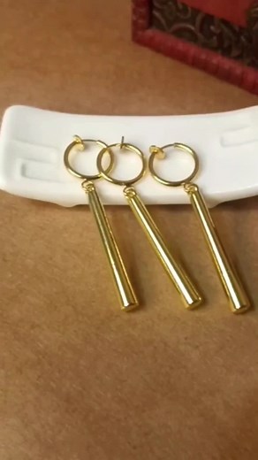 Aretes Cosplay de Zoro de One Piece - ¡Sin necesidad de perforaciones!