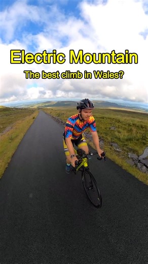 Andrew O'Connor 🚴‍♂️ Cycling Hill Climbs on Instagram: "Electric mountain is an incredible climb. Arguably the best climb in Snowdonia @parc_eryri The final 2 miles on a traffic free climb is awesome. Can see for miles when you’re 2,000ft up on a clear day. 📍 location using @what3words The start of the climb is ///mallets.verb.supper The gate is at ///supper.feasting.carpeted #cycling #welshcycling #ukcycling #cyclingclimb"