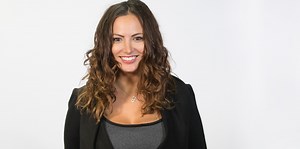 Gina Grad Bio Wiki, husband, new job, married, children, salary, height