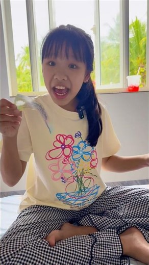 Unboxing lucky money envelopes/Kiki TV & Family #shortvideo