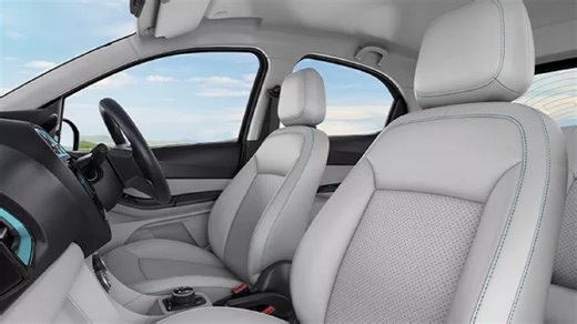 Tata की इस कार की बिकी 50000 यूनिट, कीमत 7,99 लाख, जानें माइलेज