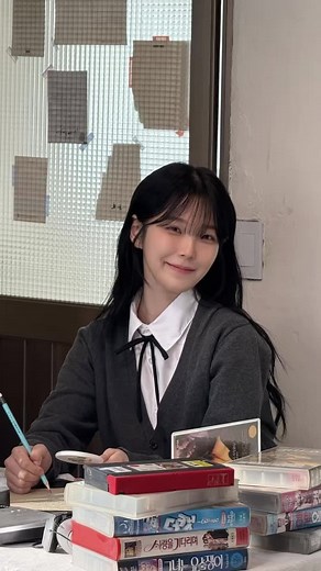 백지헌의 눈웃음과 프로미스나인 논란