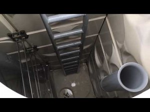 でっかいマンションの受水槽の清掃 タンクに中に潜入 川越