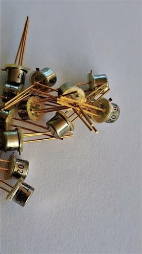 FRT 176 Transistors - Gold Leads #DreamTrackAI #transistors #vintageelectronics #techretro