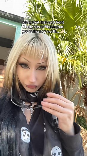 I’m thriving in case ur wondering #florida #newyork #newjersey #coldweather #fall | Lethal Lex