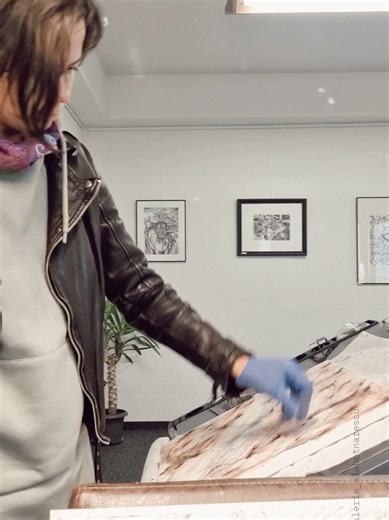 Abstract painting created from leftover paints 🎨 “Spring Abstraction” is an original textured abstract painting that began with leftover paints, textured pastes, and black ink from previous works. Nothing wasted — everything transformed. At the beginning, I worked directly with my hands, shaping the base made from leftover black ink from another drawing. The tactile process allowed the material to spread organically and form the first layers of movement and texture. Later, I continued the compo