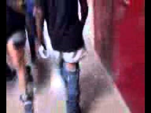 Kid Sagging his Pants FAIL