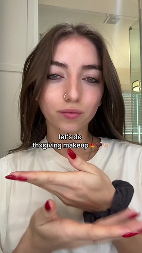 Black Eyeliner Thanksgiving Makeup Tutorial by Zoifishh