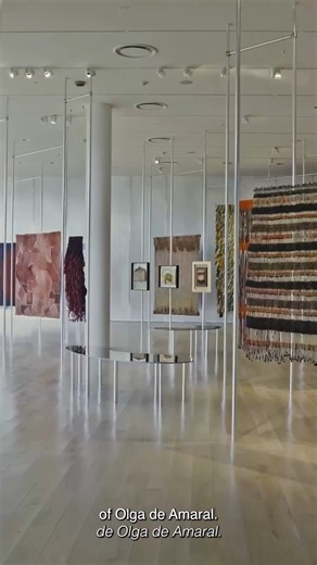 Step into the world of Olga de Amaral at ICA Miami before it closes October 12 ✨ The major retrospective, presented in collaboration with Fondation Cartier pour l'art contemporain, brings together more than 50 works spanning six decades of Amaral's groundbreaking practice. The Miami presentation of “Olga de Amaral” is organized by Marie Perennès, former curator at Fondation Cartier pour l'art contemporain, and ICA Miami’s Monica and Blake Grossman Curator, Stephanie Seidel. “Olga de Amaral” feat