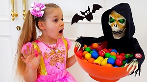 Diana pretend play with Love Diana dolls | DianaLovers