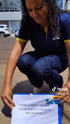 Não sabe por onde começar a planejar sua viagem? 🤔 Quando você escolhe o Sesc, sua viagem fica bem mais fácil! Nossos pacotes turísticos incluem o transporte, hospedagem, turismo em lugares fantásticos, seguro viagem e um guia acompanhante para você descansar com todo conforto. Então, bora dar o primeiro passo e se divertir? 🏖️ #VemProSesc #SescRS #Turismo #Viagem