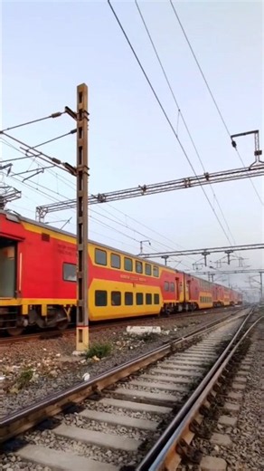 Which Deck Is Best on a Double Decker Train? #train #shorts #indianrailways