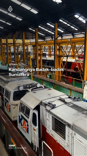 Indonesian Railfans on Instagram: "Kandangnya Badak-badak Sumatera ➖➖➖➖➖➖➖➖➖➖➖➖➖➖ 🚂: 📍: Dipo Lok Kertapati 📷 : vt/aromapetrichor Foto/Video telah dikurasi oleh Tim Kurator id_railfans. Please contact Us via DM for credit or removal Untuk melihat full video dapat anda kunjungi di kanal Youtube dan FB Fanspage. Link ada pada bio. ➖➖➖➖➖➖➖➖➖➖➖➖➖➖ Ayo upload foto-foto kamu seputar kereta api, Lokomotive, KRL, MRT, LRT. Jangan lupa sertakan hastag #id_railfans atau tag ke Akun @id_railfans. Foto/Vi