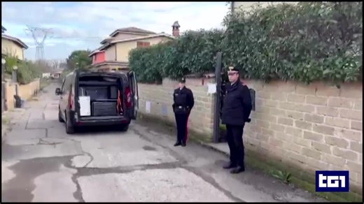 La scomparsa di Federica #Torzullo ad #Anguillara. Motovedette e subacquei scandagliano il lago di #Bracciano. #Tg1 Roberta Ferrari | Tg1