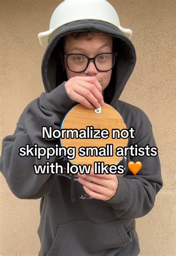 The ocean is such a beautiful place — it constantly reminds me of the ebb and flow of life, the idea that anything can be washed away with time. Nothing is ever too broken to be recovered 🧡 and yes, I wash the strainer after. #nature #ocean #mentalhealth #oceanlife #upcycled