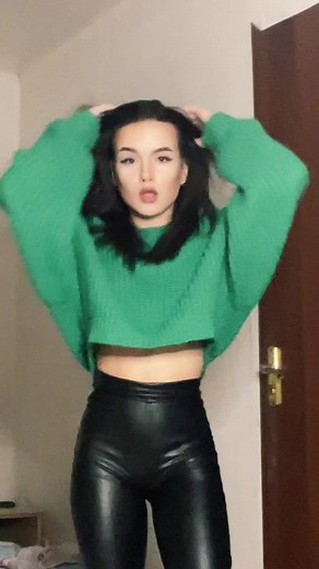 Stylish Outfit Ideas: Green Sweater & Leather Pants