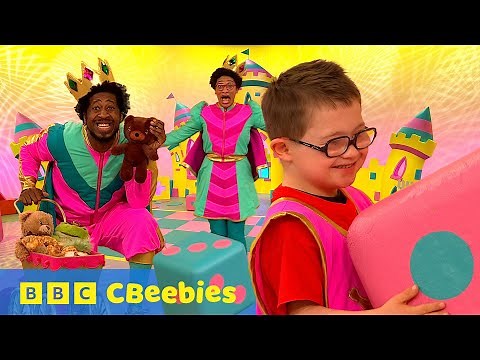 Tea Party Dash! 🫖💨 | Fun Counting Game with Queenie & Kingsley | Playtime Towers | CBeebies