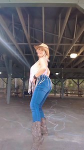78K views · 1.6K reactions | Lord have mercy, Daisy's got her blue jeans on 鸞 #countrygirl #bluejeans #pecs | Daisy Chain Cosplay | Facebook