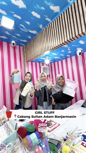 Toko aksesories lengkap banyak pilihan harga mulai sribuan 🥳 🔎 @girlstuff.accs ⏰ 09:00-22:00 wita 📍 Sultan Adam Banjarmasin
