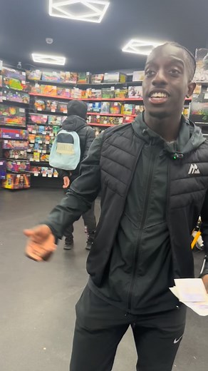 Overwhelmed with choice? Then check out our handpicked bundles that not only give you maximum value for money but also a fantastic display. This is just one of our £100 deals. #liverpool #fireworks #anfield #scouser #new #scousers #manchester #scousescene #familyfun #celebrate ##bundledeal #deals #save | Anfield Fireworks