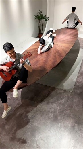 Flying Saucer Dining Table