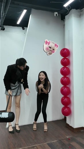 Flexibility test with BYB kid models #daotaonguoimau #bybacademy #thanhhuyennguyen #5G