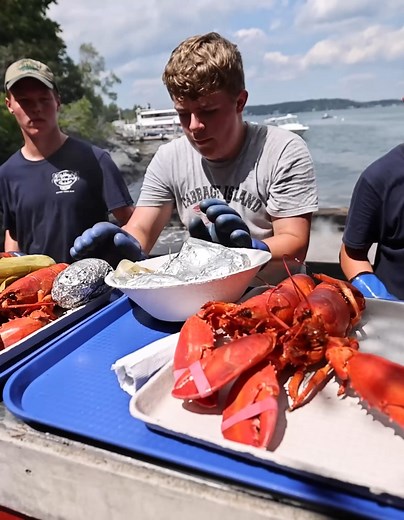 New England HUGE CLAMBAKE!! 298 Lobsters, Clams, Corn on Cabbage Island!! 📍 Cabbage Island in Maine, USA | Migrationology