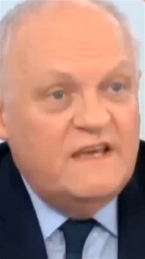 Pourquoi ce sayanim a-t-il fait ce malaise ?.@f_asselineau critiquait les USA pour défendre la France 🤔