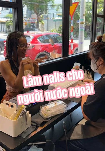Làm nails cho người nước ngoài ở Đà Nẵng Nail alon in Da Nang #danangnail #naildanang #nailtutorial #nailtech #nailsartvideos