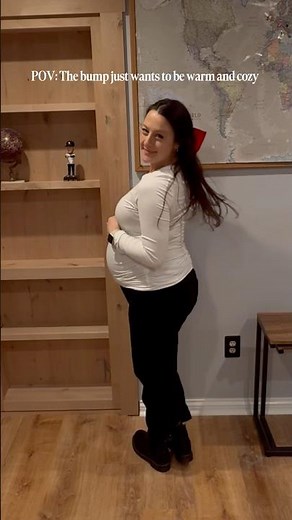 Cozy Pregnancy Outfit Ideas for Chilly Days