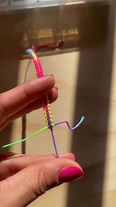 Como cerrar tus pulseras en macrame 🦋❤️‍🔥#macrame #pulseramacrame #pulserashechasamano #pulserasdehilo | Dulce Rios Bisuteria