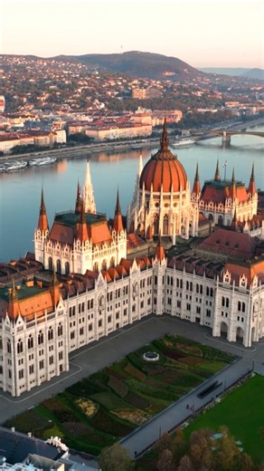 Drone tour of Budapest: Hungary’s capital on the Danube River