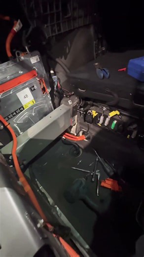 Another Tesla will gain EU citizenship. This time, the Tesla Model X 😉