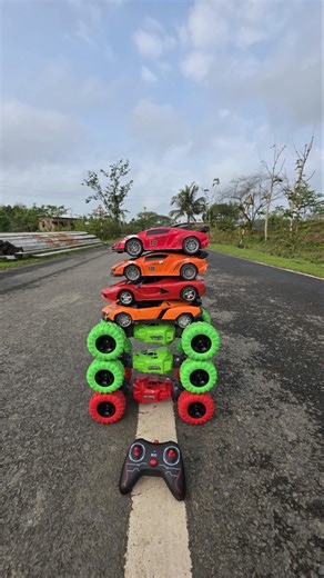 Remote Control 7 Car ka Tower! 😱🚗 #ytshorts #stunt