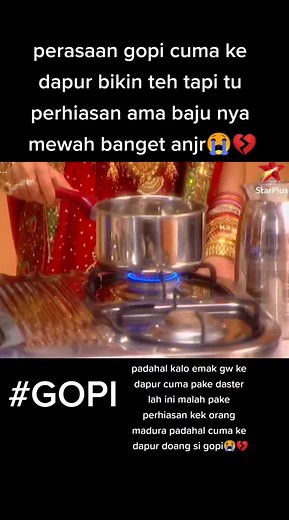 padahal pas gopi nikah perhiasan ama baju nya ga separah ini deh, lah ini ke dapur aja kayak mau ke jember carnival fashion show😞☝ #fypシ #gopi #fyp #TumbuhdanTangguh #fypageシ #serialindia #tiktokindonesia #antv #gopiantv #rashi