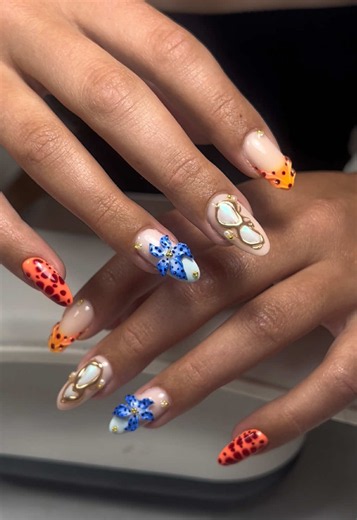 Gainage en gel et nail art : manucure russe expliquée