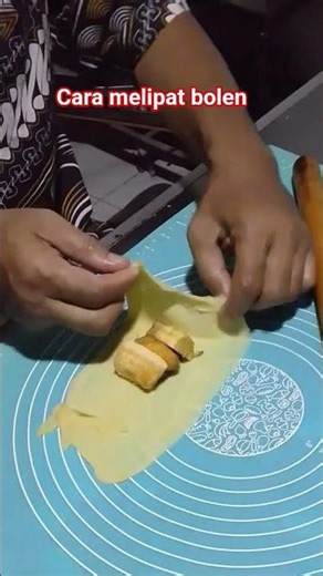 Banana Chocolate Bolen | Satisfying Baking Process 🍌🔥