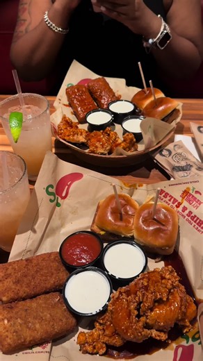 Plus we got alot of yapping to do 🤭 #chillistripledipper