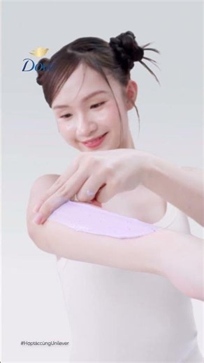 NEW Dove Exfoliating Scrub - Bright, smooth skin that absorbs nutrients easily #partnershipwithun...