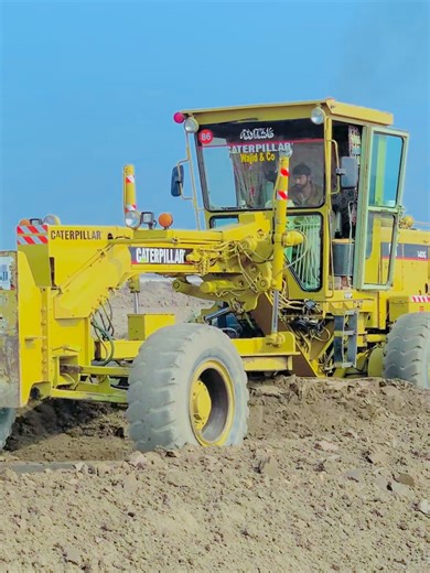 Caterpillar Grader Machine: What You Need to Know