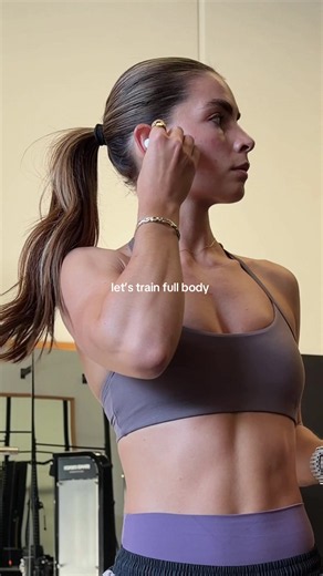 next workout sorted 😌 you know I love my full body sessions, especially with the way I train. Full body sessions allow me to hit each muscle group, but not completely smash it before a run This session is straight from my Hybrid Program @MOVE WITH US & my fav program I have done A) 4 sets - 8 x BB RDL - 12 x Lat Pull Downs B) 4 Sets - 12 x Supinated Barbell Row - 12 x Hanging Leg Raises C) 3 Sets - 12 x Heel Elevated Goblet Squats - 12 x Kettlebell Swing D) 3 Sets - 12 x Reverse Crunches - 30se
