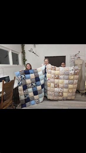 ✨ Our Puff Quilt Class just got an upgrade! We’ve made our classes longer, so you can get so much more done during your studio time — and the best part? The overall course runs for a shorter term, so you’ll be snuggling under your finished quilt sooner. ☁️🪡 And here’s the exciting news… you can now choose to attend ONLINE! No childcare for the evening? Live outside the city? In another province...or even another country? You can now join us from wherever you are while still getting the full cla