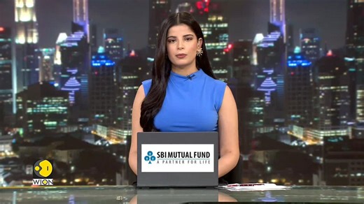 Pro-Ukraine protesters unfurl massive flag near white house