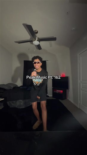 HELLO, HELLO, HELLOOO #fyp #viral #peakmusic #nirvana #smellsliketeenspirit