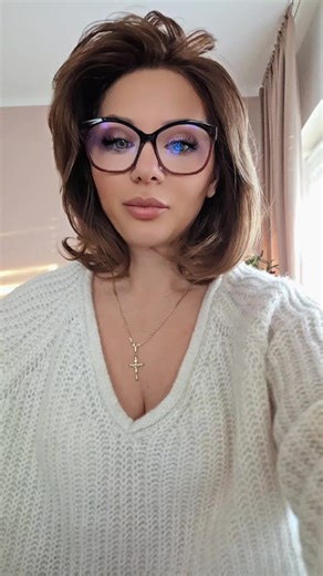 Cafea cu zâmbet: O dimineață plină de bucurie